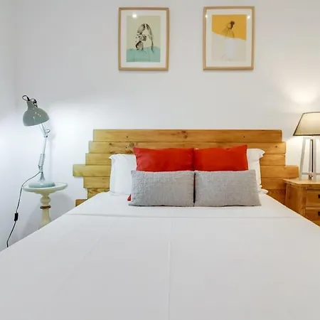 Homey One-bedroom In Alcantara 公寓