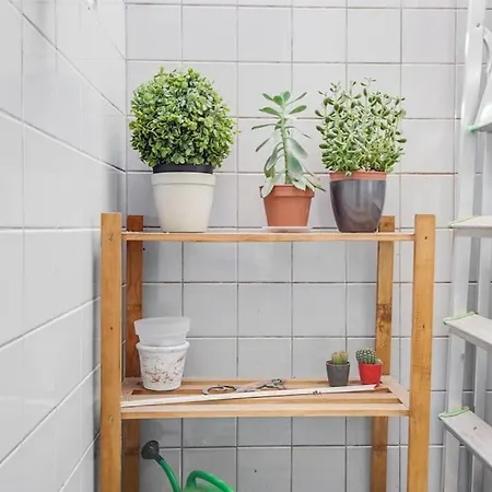 Homey One-bedroom In Alcantara Daire Lisboa